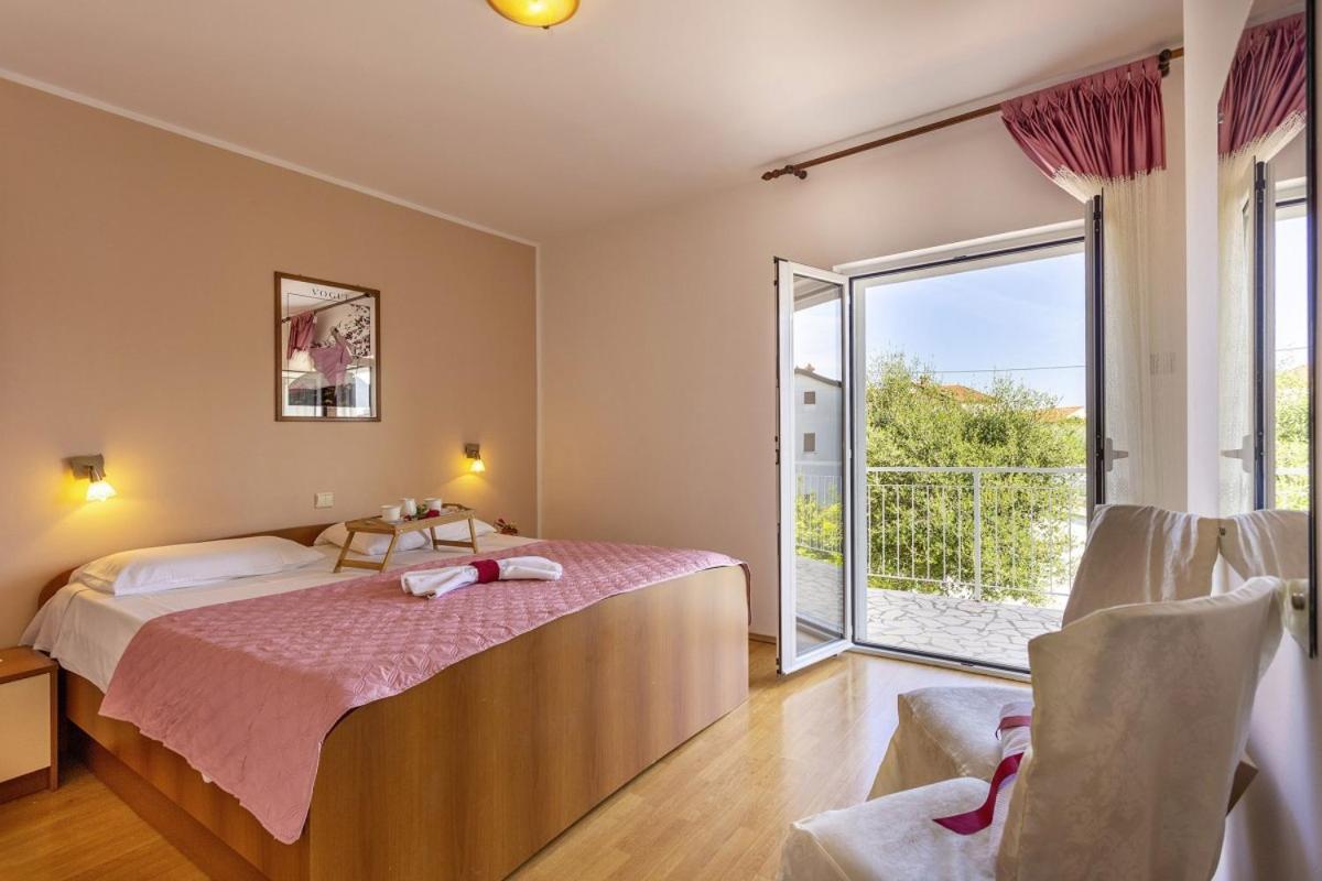 Hotel Milka In Medulin * Istrien Zewnętrze zdjęcie