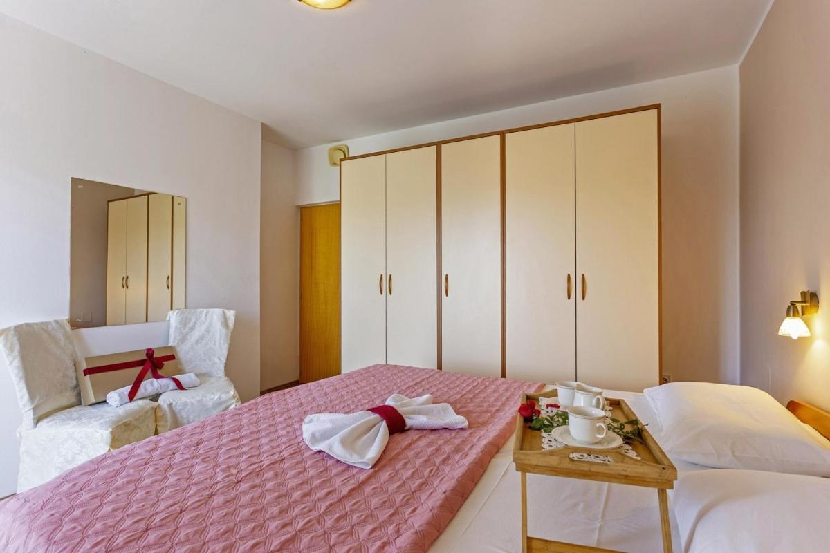 Hotel Milka In Medulin * Istrien Zewnętrze zdjęcie